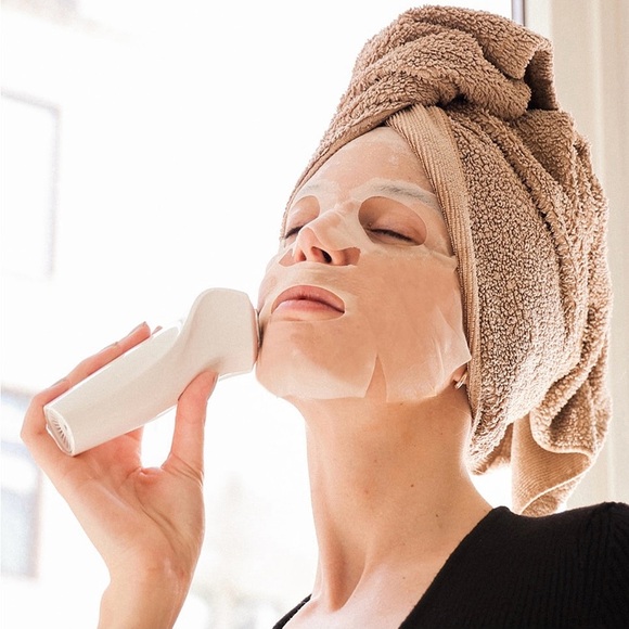 JOANNA VARGAS Magic Glow Wand - Picture 5 of 6